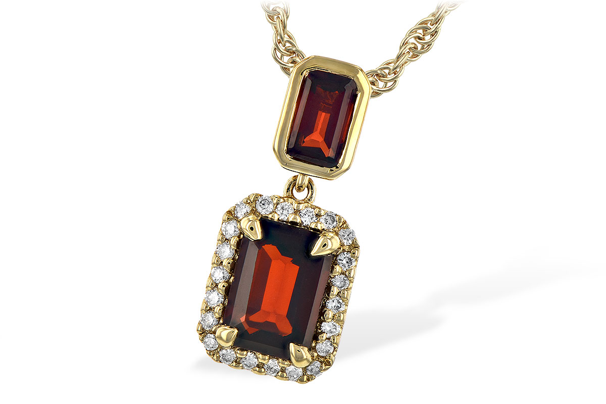 D216-60929: NECK 1.45 TW GARNET 1.56 TGW